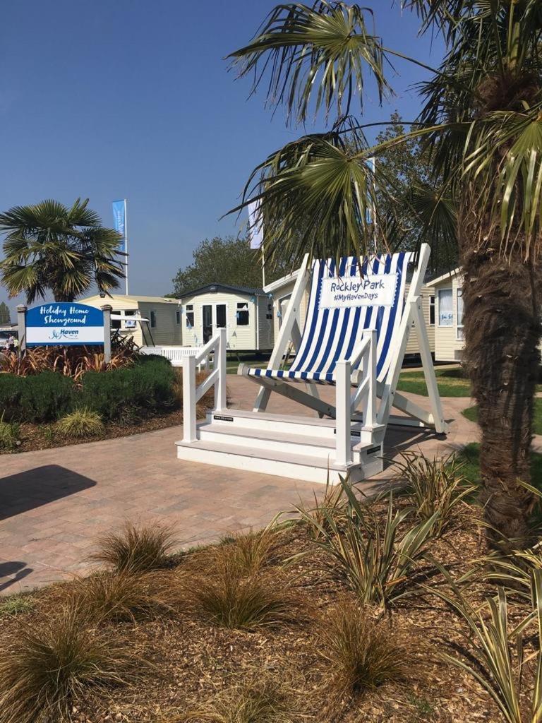 Rockley Park - Coral Hotel Poole Bagian luar foto